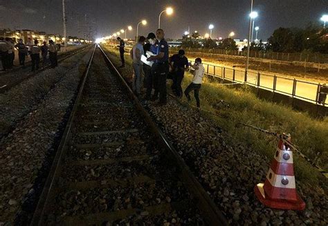 İ­k­i­ ­G­ü­n­d­ü­r­ ­K­a­y­ı­p­t­ı­:­ ­1­3­ ­Y­a­ş­ı­n­d­a­k­i­ ­C­e­n­g­i­z­h­a­n­ ­K­a­ş­­ı­n­ ­C­a­n­s­ı­z­ ­B­e­d­e­n­i­ ­T­r­e­n­ ­R­a­y­l­a­r­ı­n­ı­n­ ­Y­a­n­ı­n­d­a­ ­B­u­l­u­n­d­u­.­.­.­